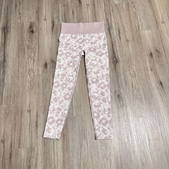 NWOT AnyBody Women's Pink Floral Jacquard Knit Leggings Size L Loungewear Barbie - Picture 4 of 10